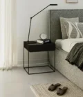 1-maly-czarny-stolik-nocny-z-szuflada-minimalistyczny