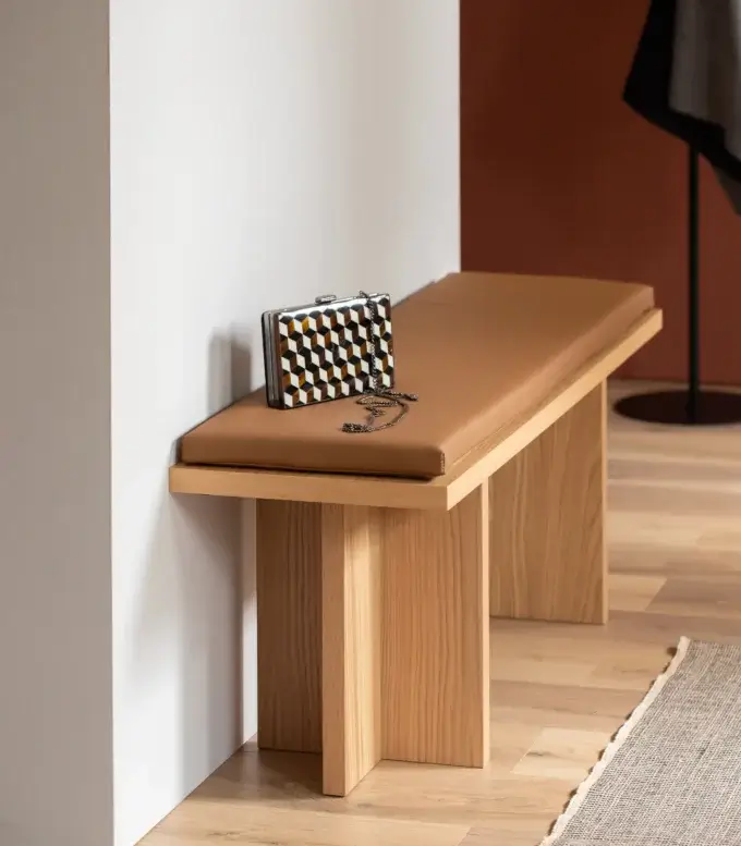 ławka ławeczka dębowa drewniana siedzisko do przedpokoju