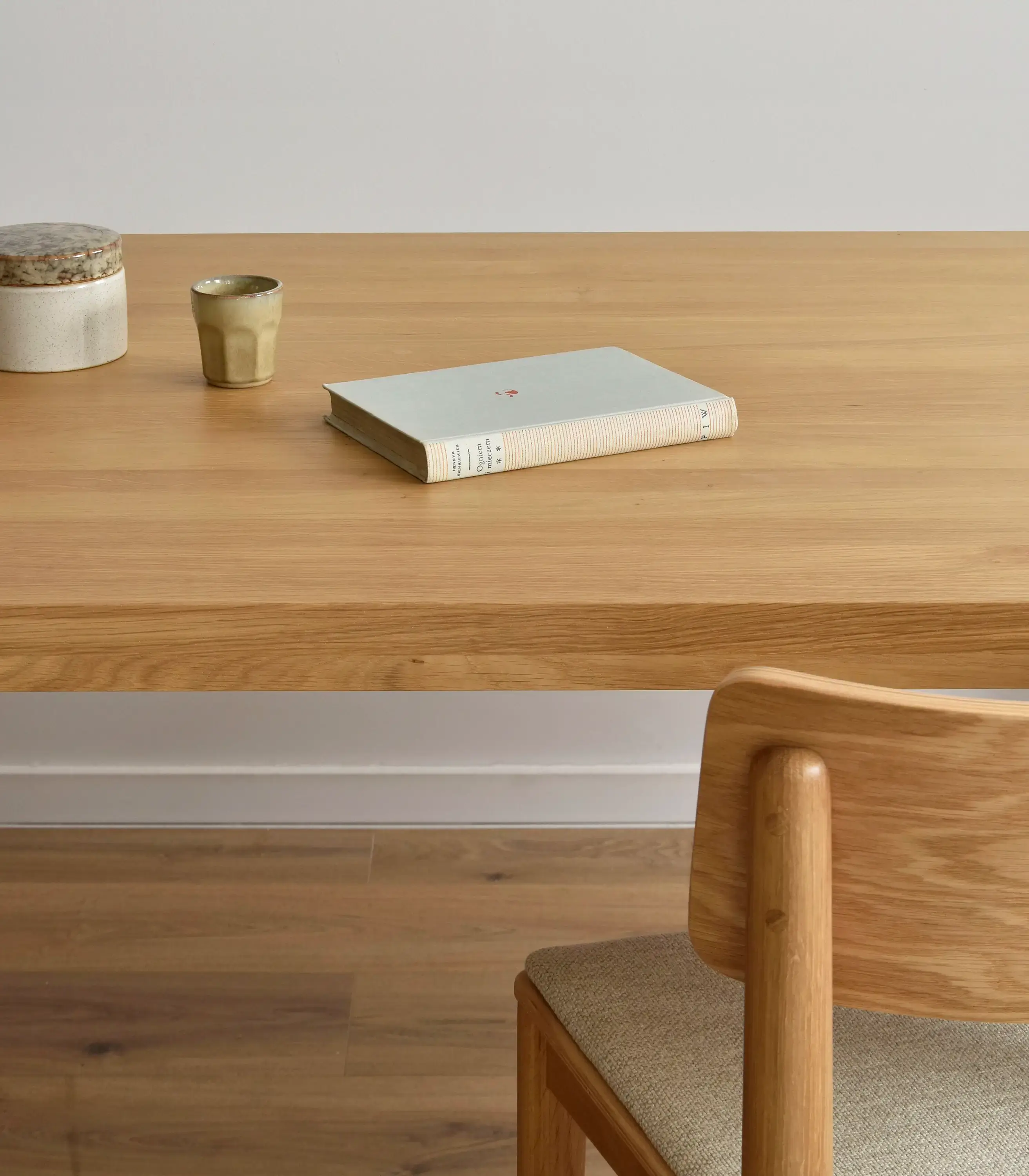 stół drewniany dębowy prosty