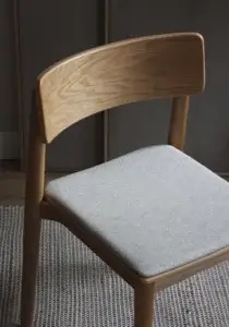 dante krzesło dębowe tapicerka jasna plecionka