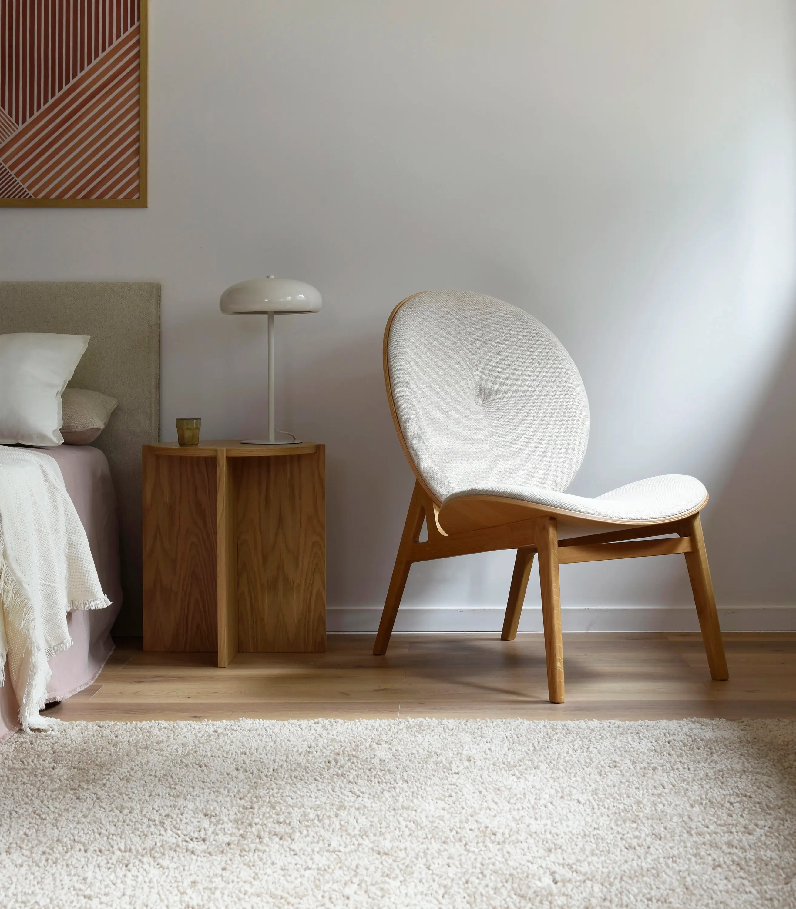 dębowy fotel drewniany beżowa tapicerka
