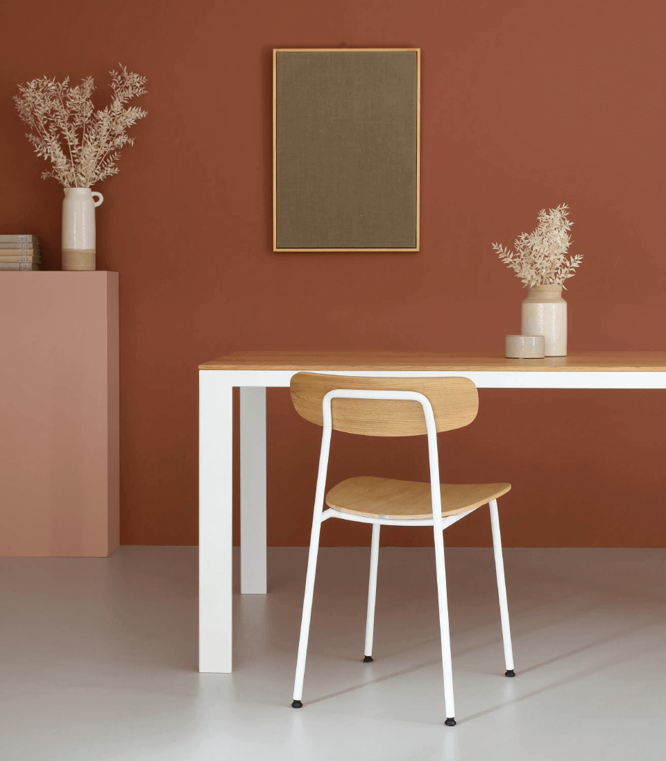 nowoczesne krzesło białe